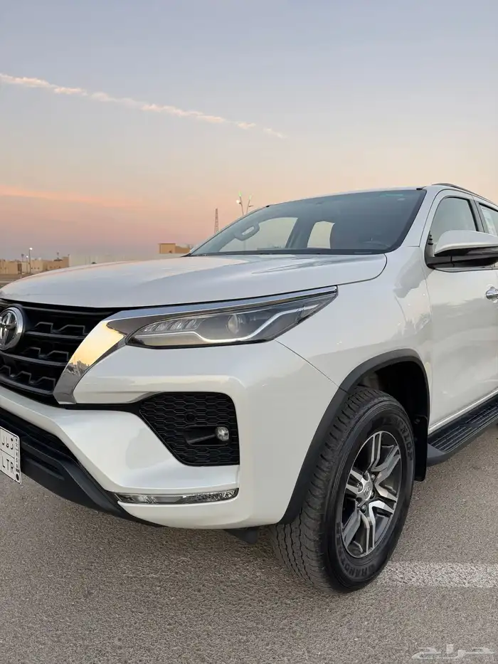 فورشنر 2023 6 سلندر VX سعودي 35