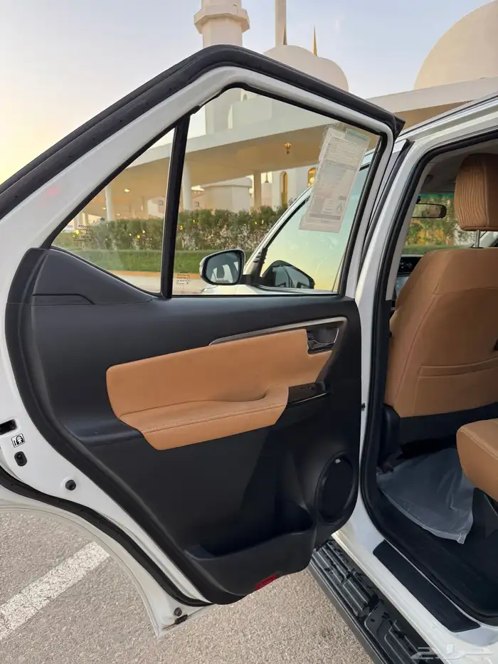 فورشنر 2023 6 سلندر VX سعودي 56