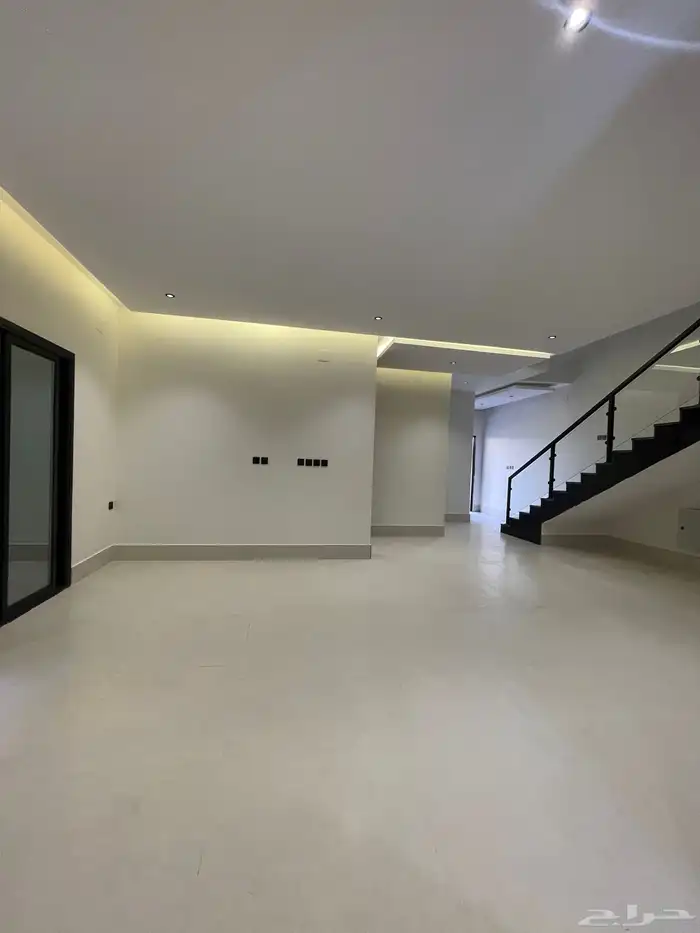 للبيع فيلا دوبلكس تشطيب راقي بحي الضيافه خميس مشيط 16