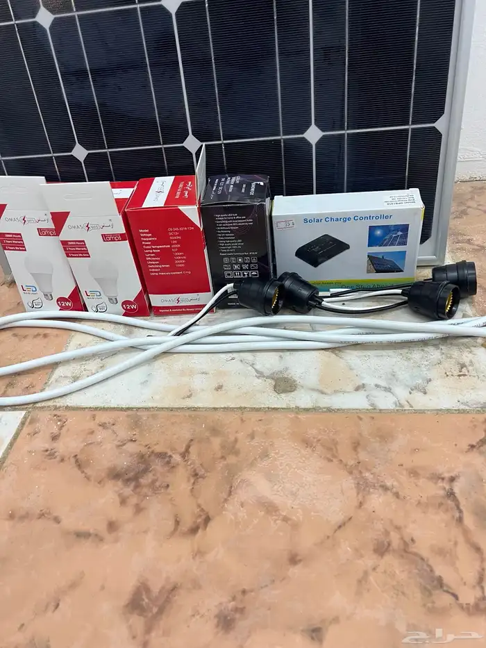 عرض خاص لوح طاقة شمسية ولمبات ومنظم 2