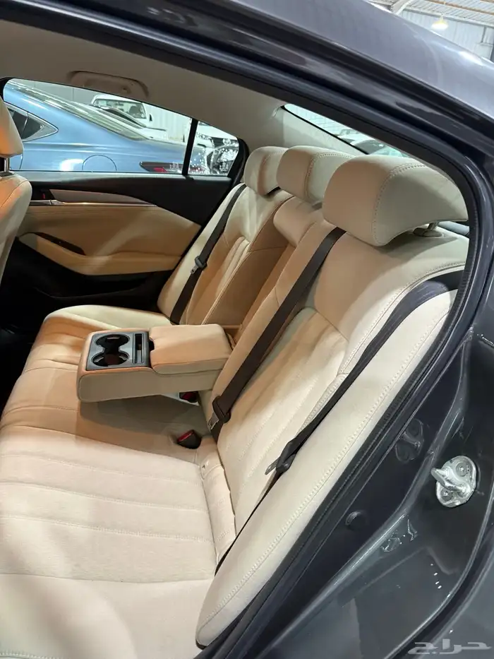 مازدا زوم 6 2020 رمادي معدني معرض(عبيد الرشيدي) 9