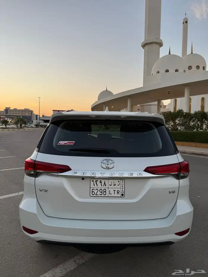فورشنر 2023 6 سلندر VX سعودي 20