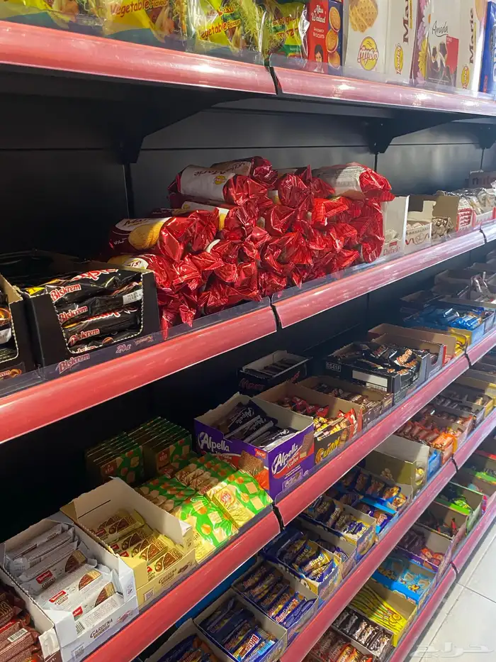 بقاله للتقبيل في راس تنوره 35