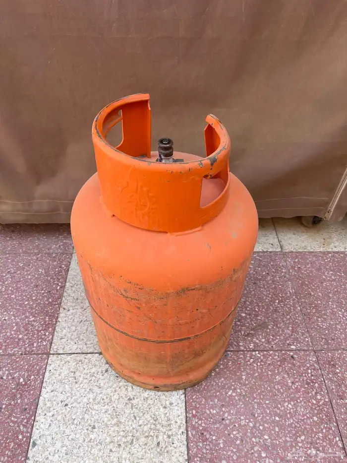 ثلاجه   فرن   تلفزيون 50 بوصه   عدد 3 أسطوانات غاز 9