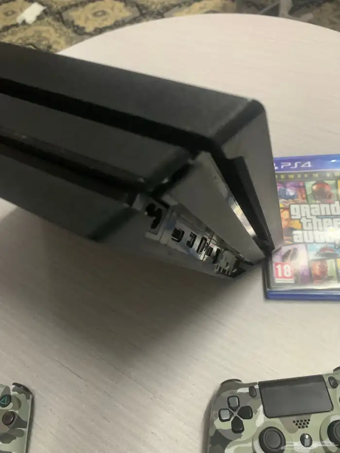 للبيع سوني فور برو 4