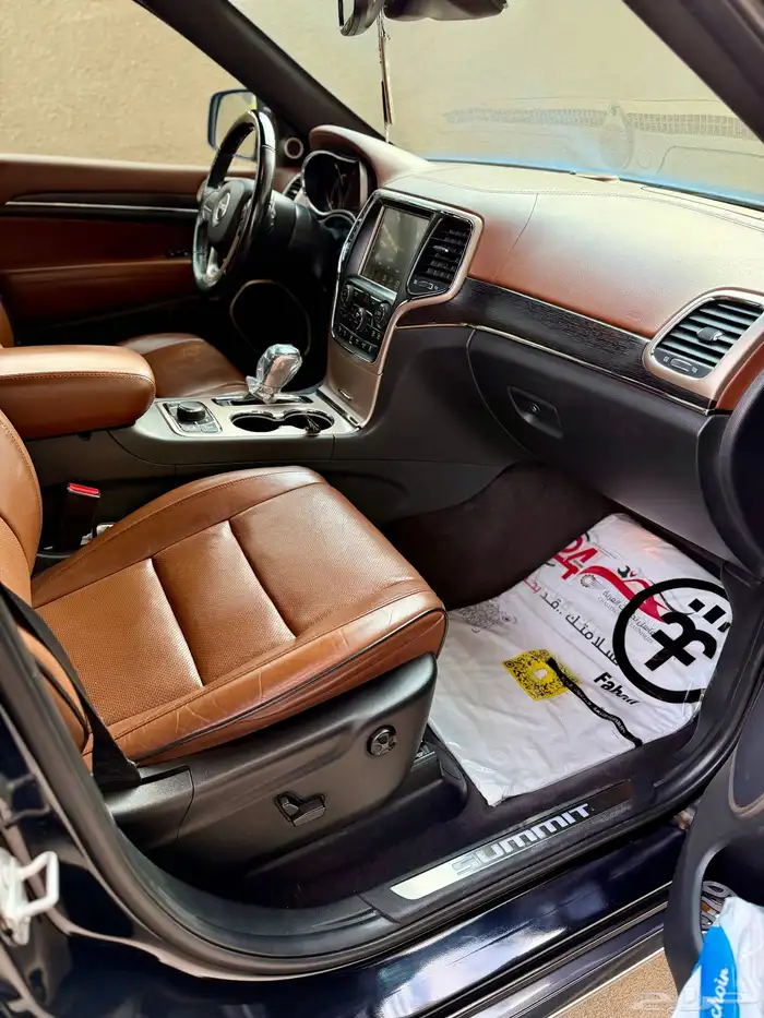 Jeep Grand Cherokee Summit 17
