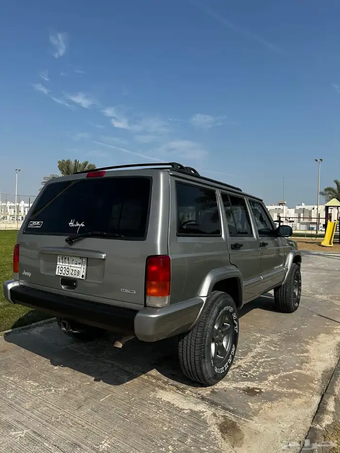 جيب شروكي 1999 3