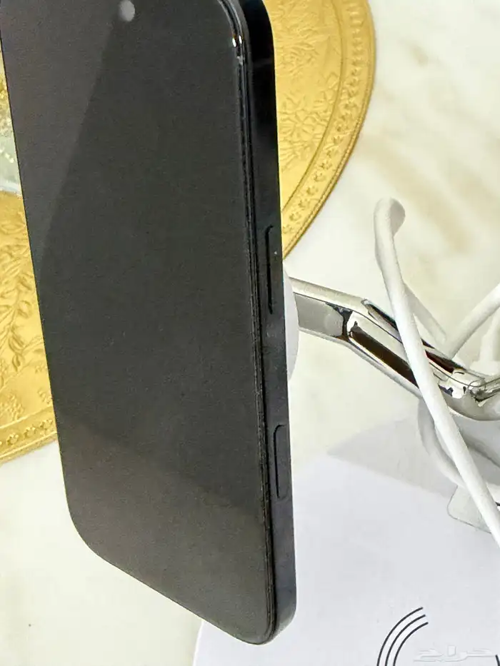 ايفون برو 16 512 جيجا 4