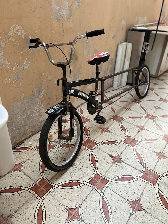 سيكل طويل طوله متر للبيع ب250 ريال يمشي 1