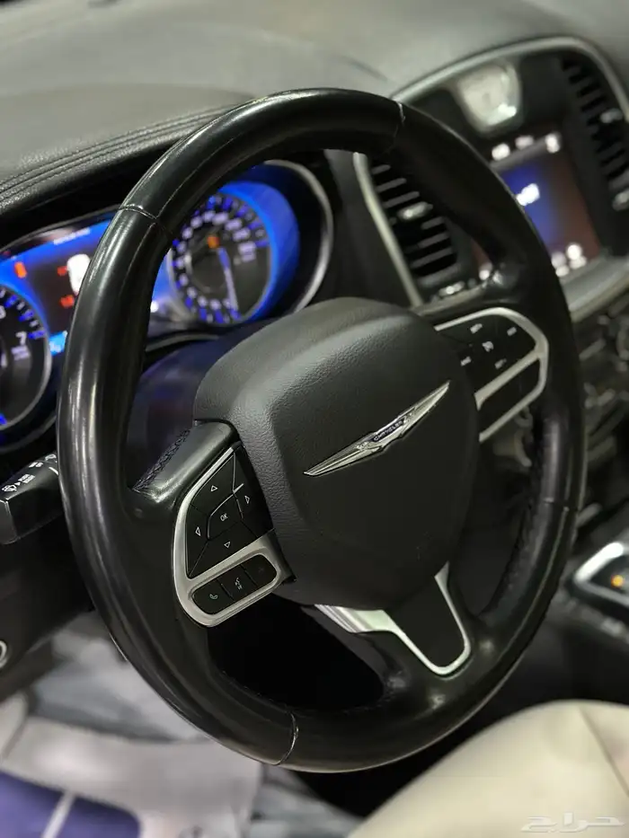 كرايزلر C300 نص فل 2021 هيمي V8 5.7 معرض(عبيد الرشيدي) 24