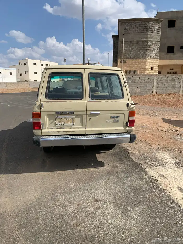 جيب لاندكروزر تايوتا مديل 1984 غير مجدد ولا مفحوص 2