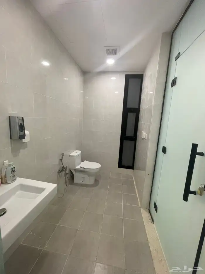 للإيجار فيلا المشرقية حي الجنادرية 16