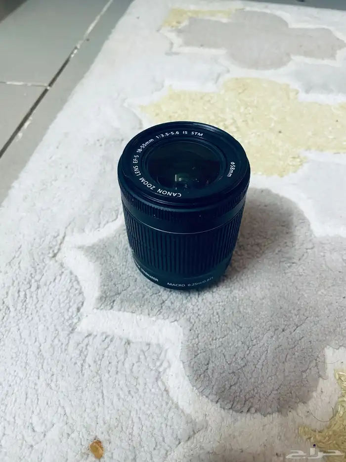 للبيع عدسة كاميرا كانون 700D 3