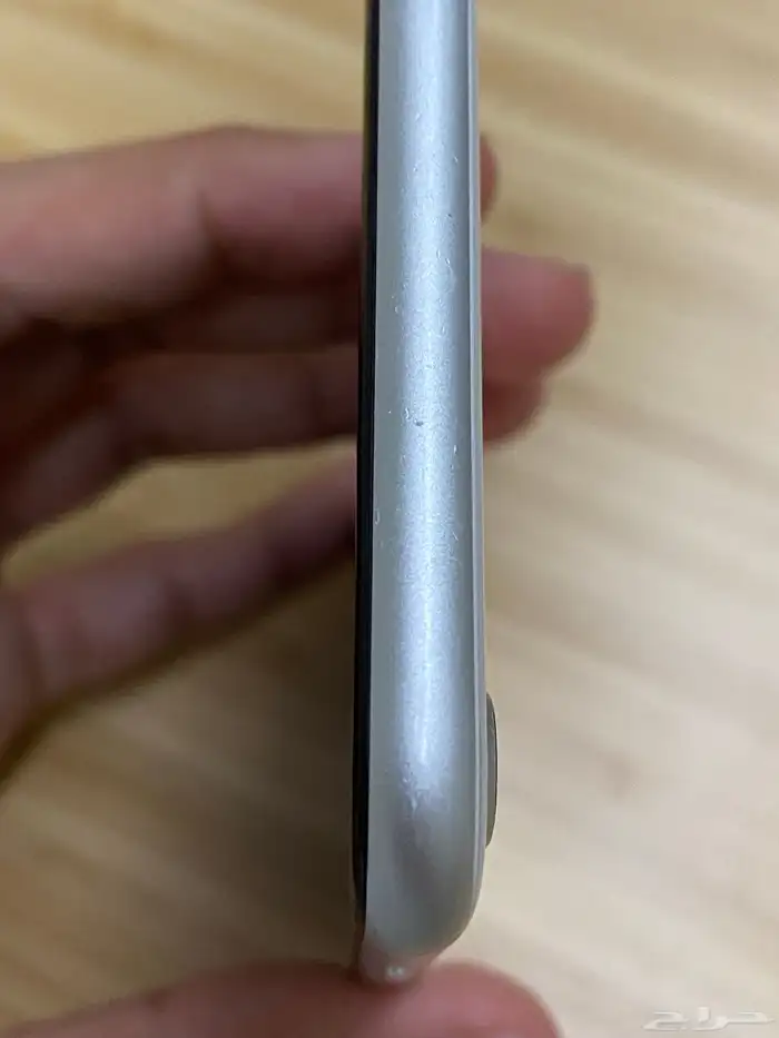 ايفون SE نظيف 6