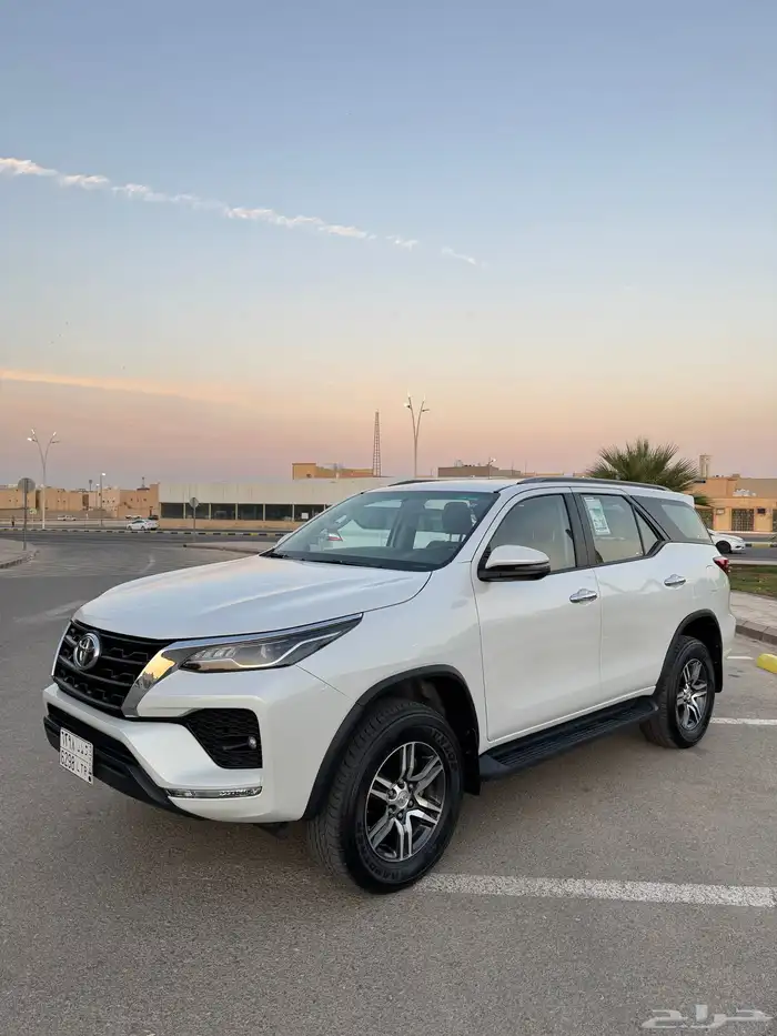 فورشنر 2023 6 سلندر VX سعودي 2