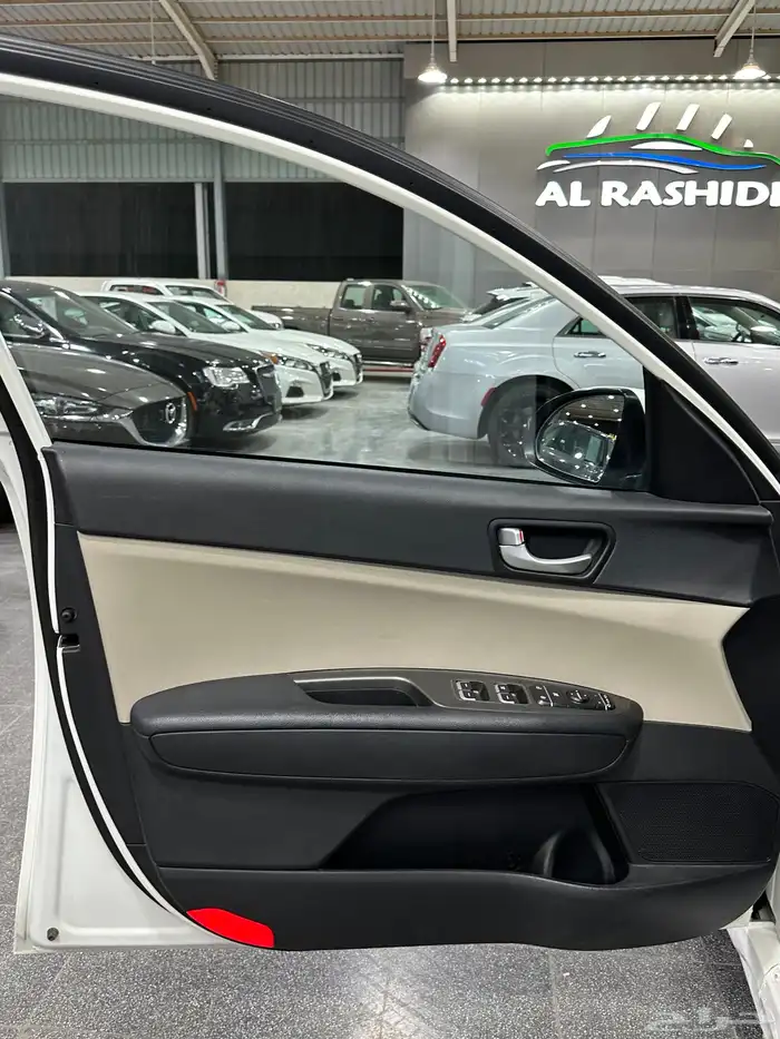 كيا اوبتيما 2020 لؤلؤي لدى معرض(عبيد الرشيدي) 36