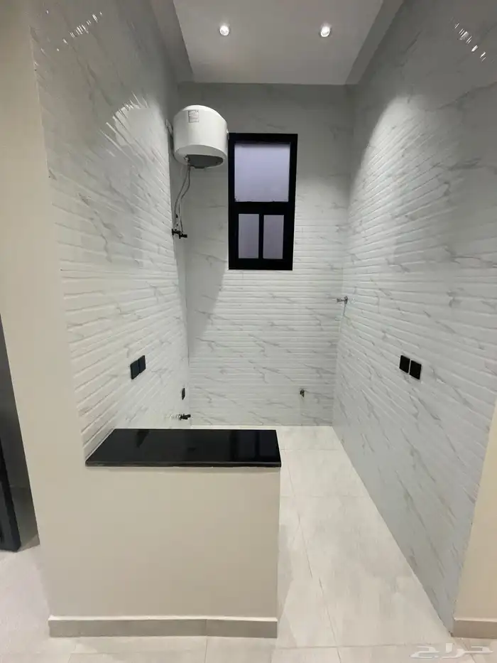 للبيع ارواف ارضيه وارواف علويه تشطيب فندقي ابها المحاله 46