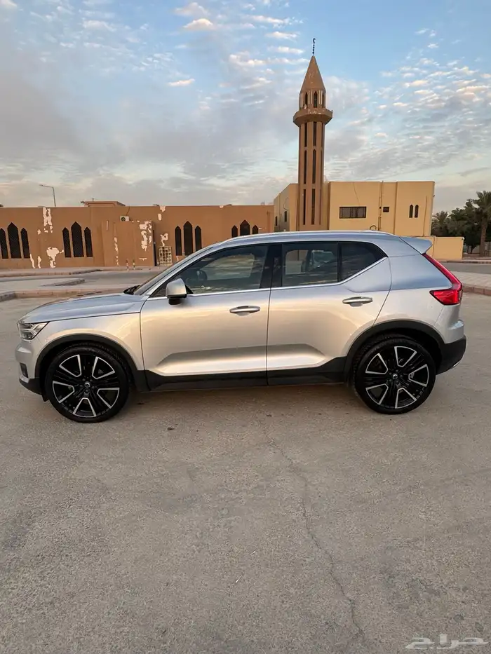 فولفو XC40 T5 Inscription اعلى فئة 4