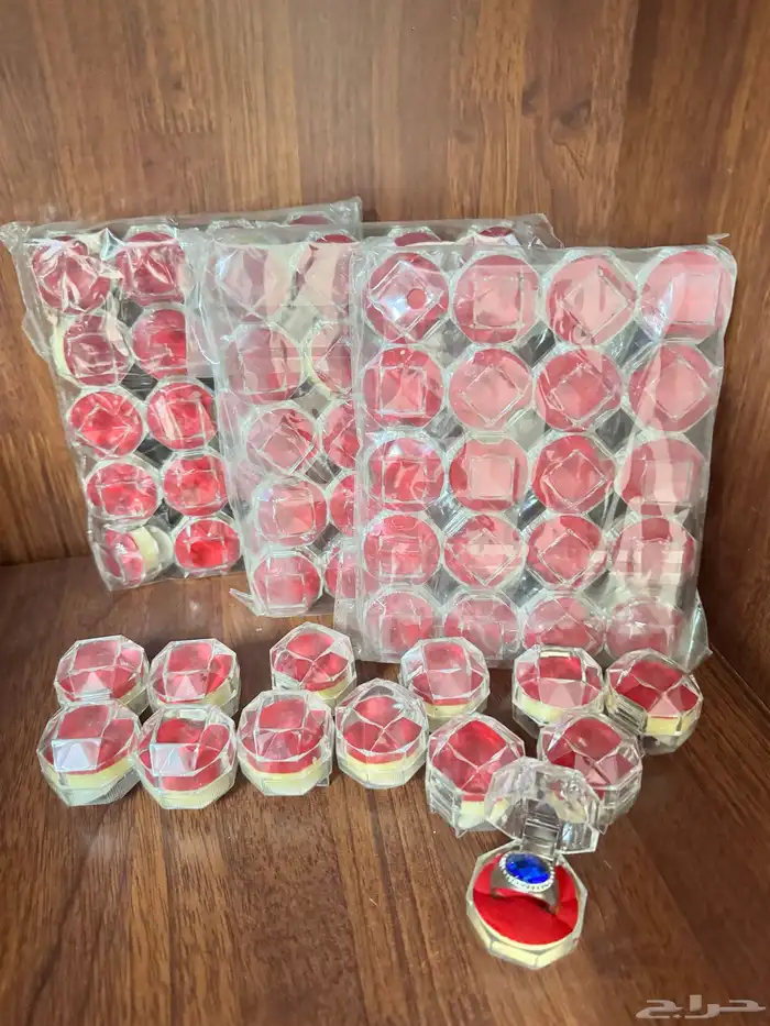 للبيع علب خواتم جديدة 73 علبه 50 للكل 0