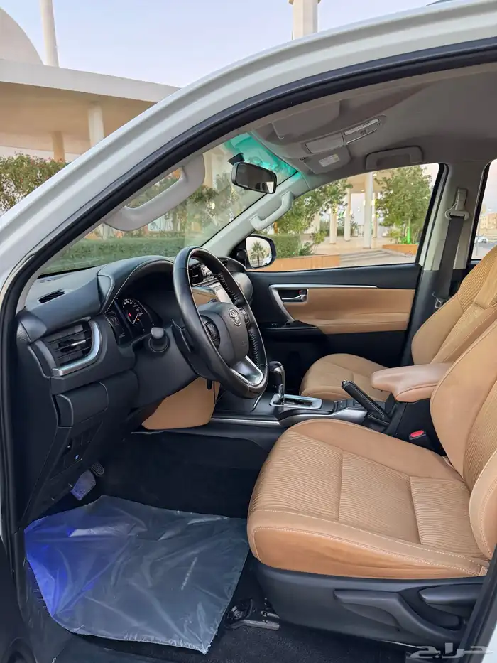 فورشنر 2023 6 سلندر VX سعودي 54