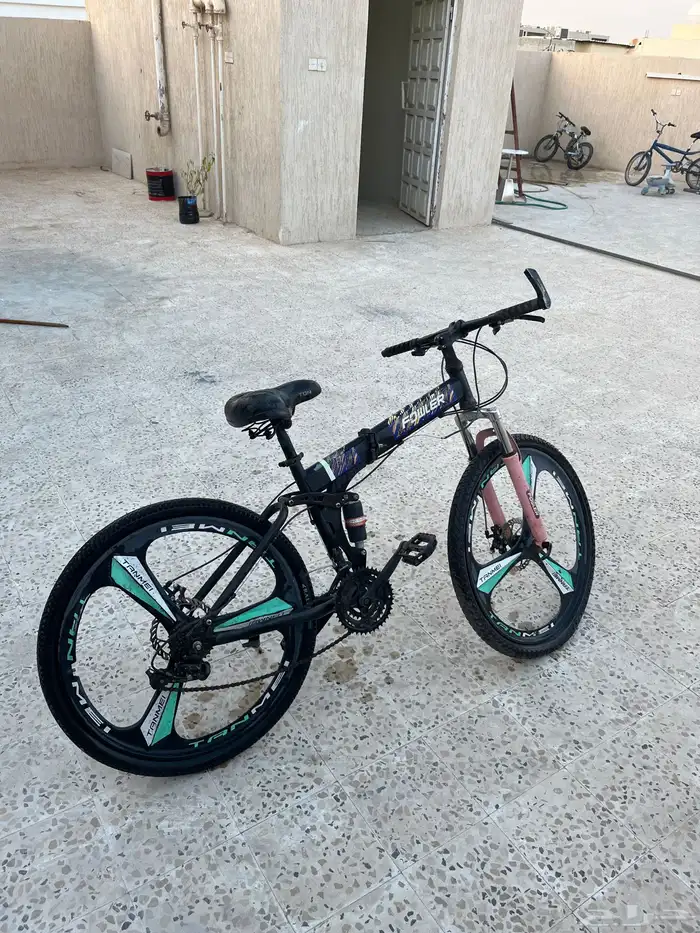 سيكل ترك السيكل له سنه معي ما يشكي من شي   هذا رقم 3