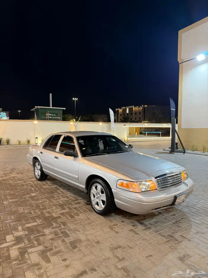 فورد فكتوريا 13