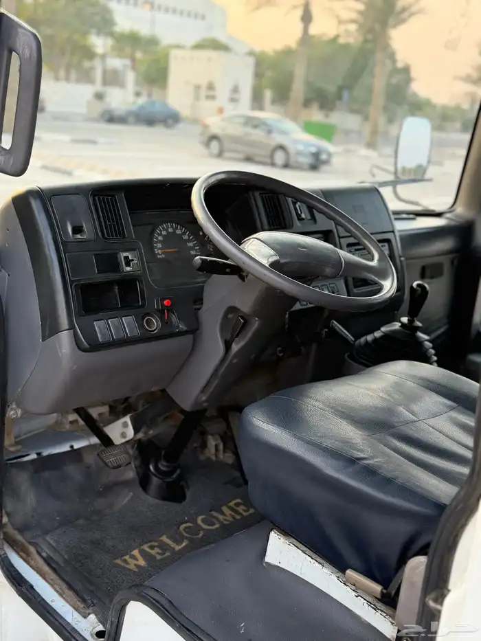 باص نيسان سلفيان 2014 ديزل 30 راكب 13