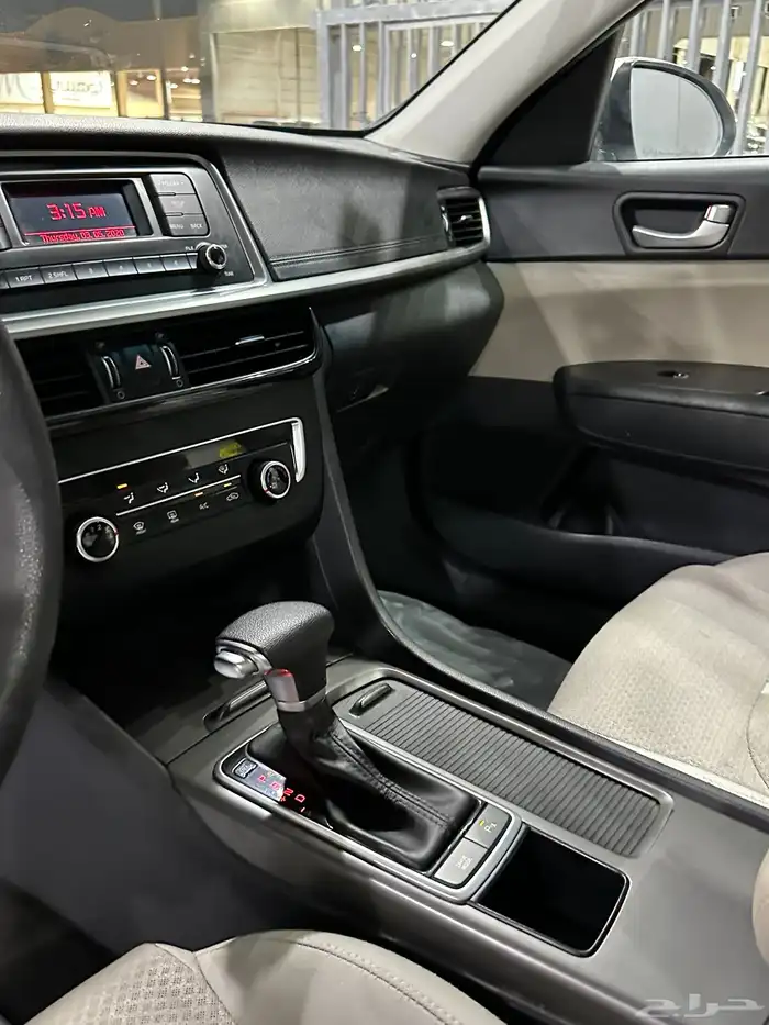 كيا اوبتيما 2020 لؤلؤي لدى معرض(عبيد الرشيدي) 29