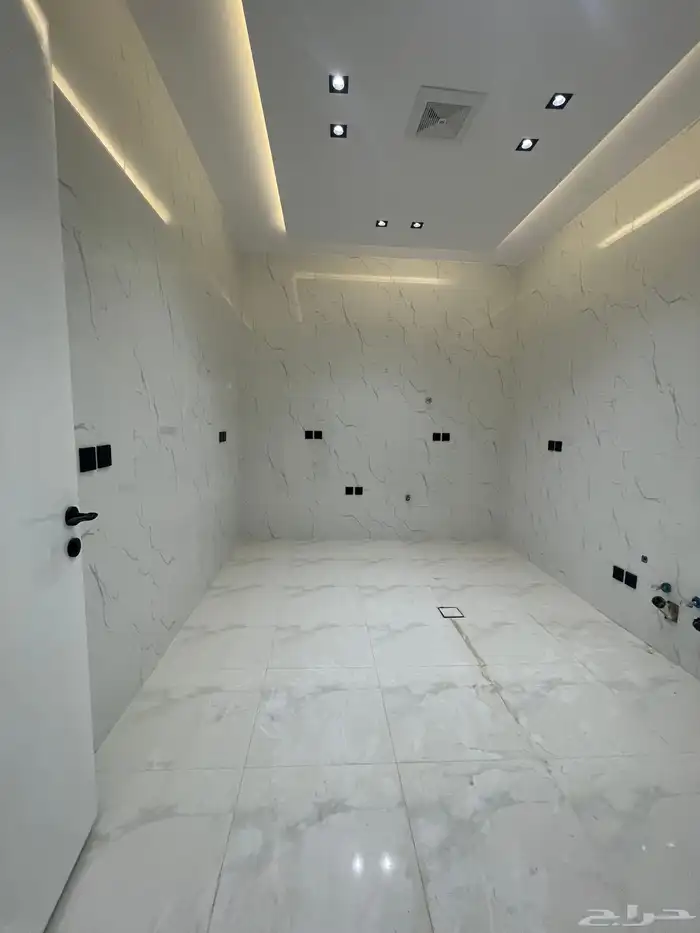 للبيع شقه علويه بسطح ومصعد جاهز 480 الف ابها ح البديع 10