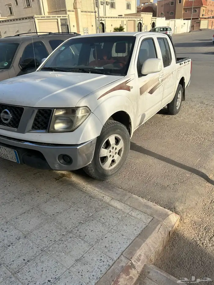 نيسان نفارا غمارتين مديل2010. مجدد ومفحوص 1