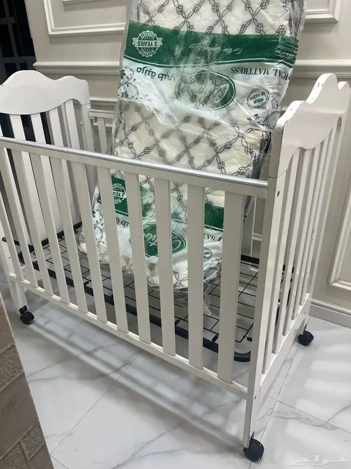 سرير مع مرتبه للبيع سعر البيع ( 200) نهائي 5