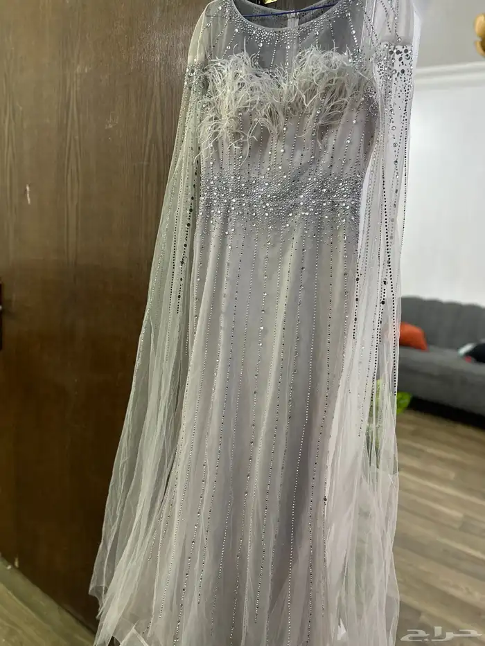 فستان فخخخم شبه جديد لبس 3 ساعات فقط تقريبا 0