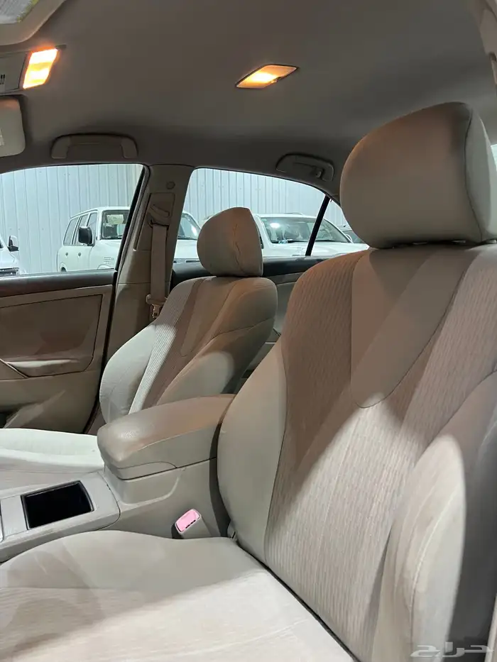 للبيع تويوتا كامري موديل 2011 7