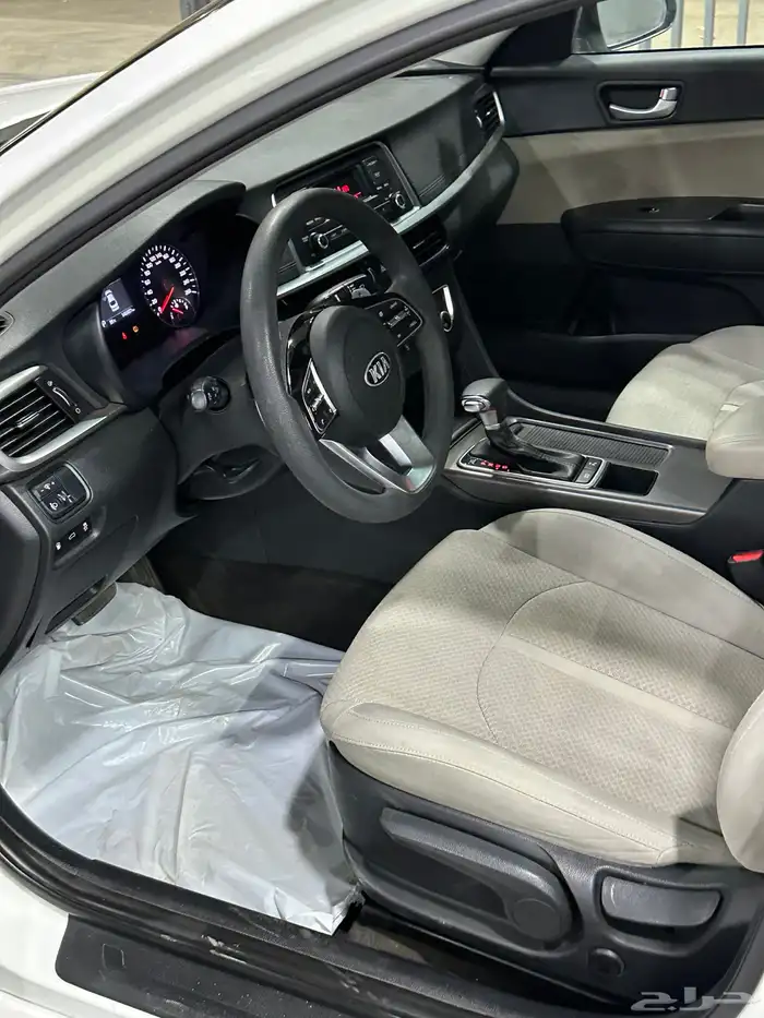 كيا اوبتيما 2020 لؤلؤي لدى معرض(عبيد الرشيدي) 23