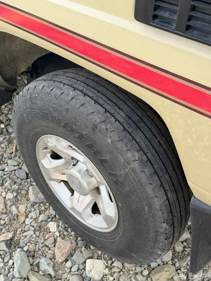 جنوط رفرف شاص ربع بكفراتها. 3