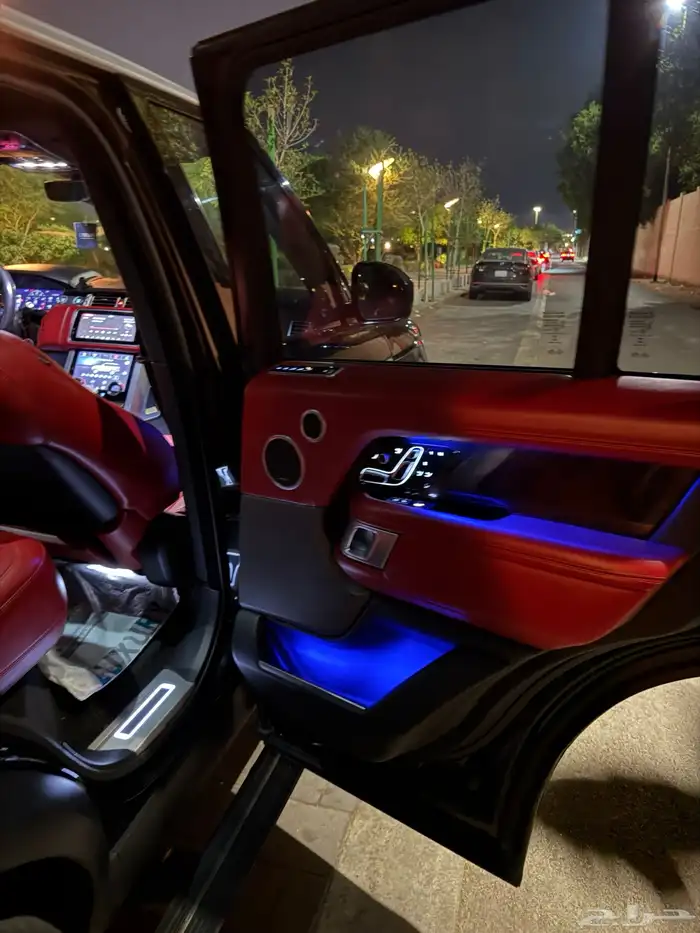 رنج روفر اوتوبايوقرافي 2018 الناغي 11