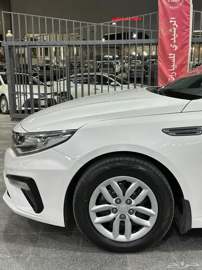 كيا اوبتيما 2020 لؤلؤي لدى معرض(عبيد الرشيدي) 19