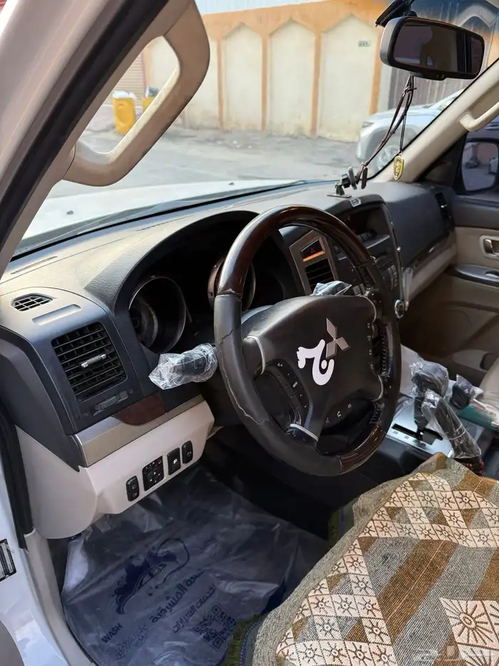 جيب باجيرو للبيع 0