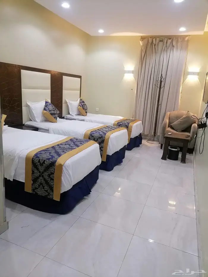 غرف شباب للإيجار الشهري 850-900 المالك 4