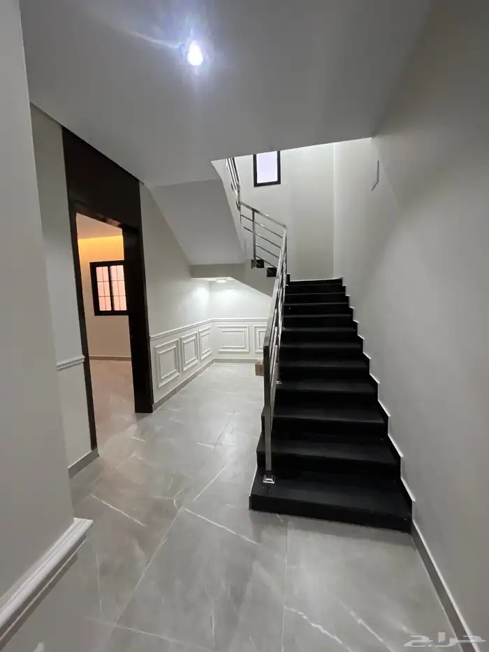 للبيع شقه دور ثاني الريان 520 10