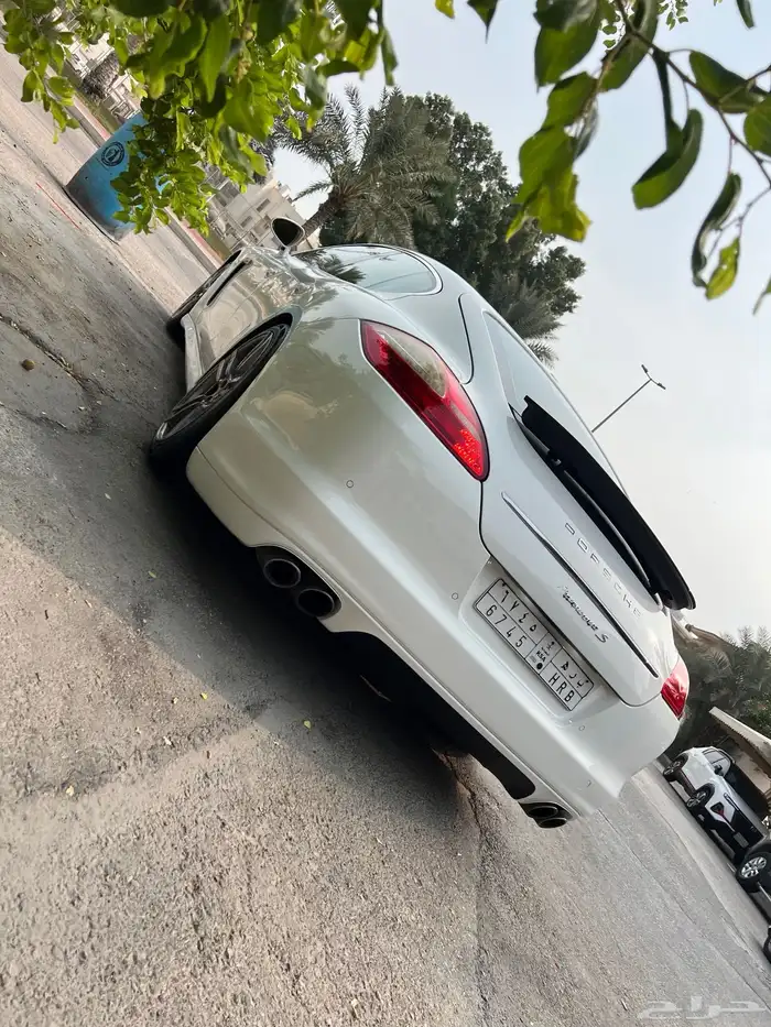 بورش باناميرا اس 18