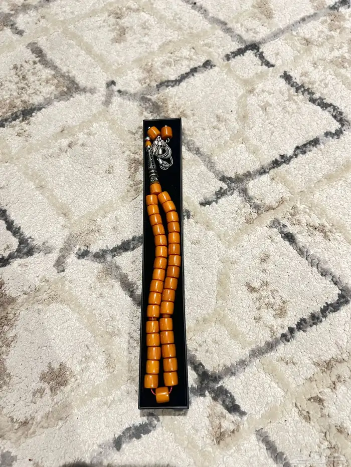 سبح احجار طبعيه وفضه عيار 1000 الوحده مسيومه 250 0