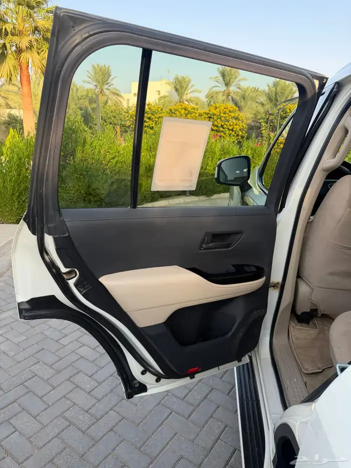 (تم البيع) لاندكروزر جكسار L2 ديزل 2022 35