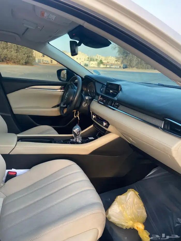 مازدا 2020 ابيض 6