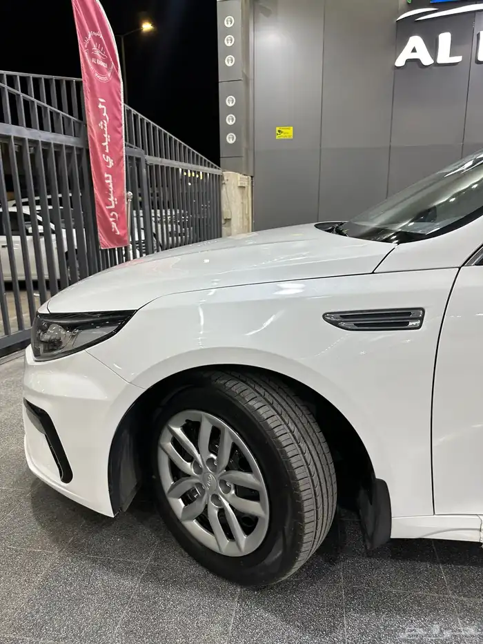 كيا اوبتيما 2020 لؤلؤي لدى معرض(عبيد الرشيدي) 4