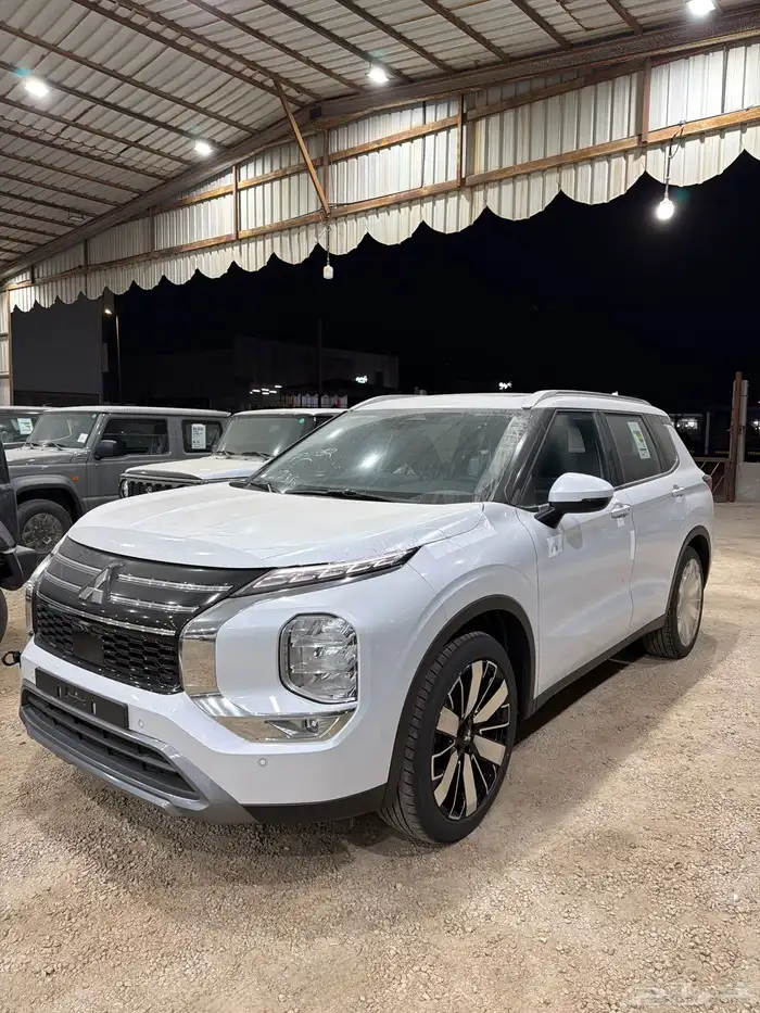 ميتسوبيشي اوتلاندر 2026 نص فل بلس ب 121900 عرض خاص حصري 1