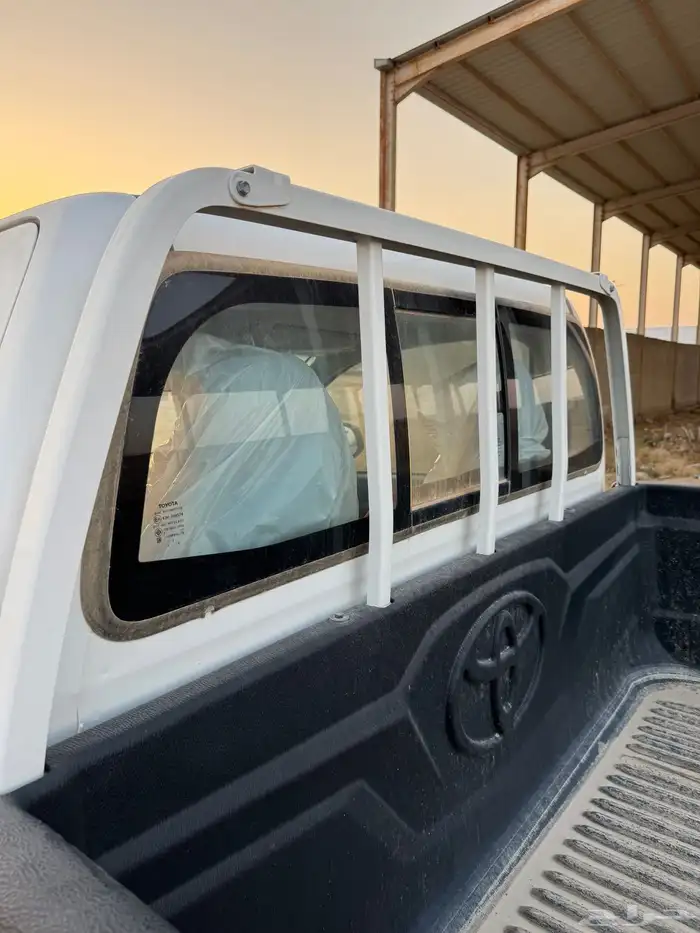 هايلوكس غماره 2023 فل كامل اصفار 34