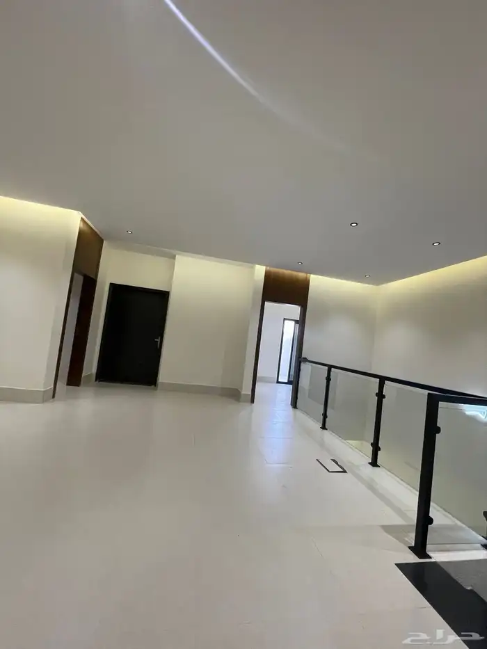 للبيع فيلا دوبلكس تشطيب راقي بحي الضيافه خميس مشيط 26