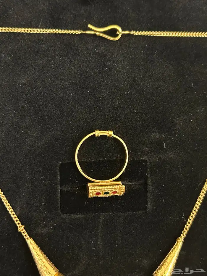 عقد ذهب عيار 21   مستعمل 3