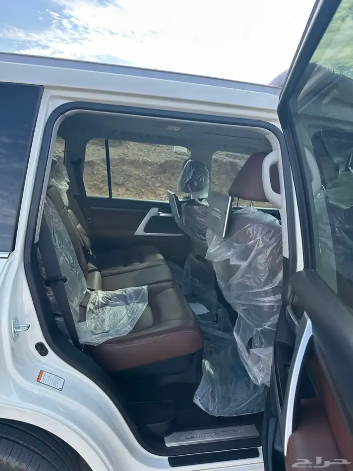 جكسار للبيع مخزن 4